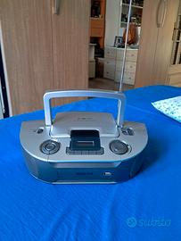 Radio Philips vintage con USB e lettore CD.