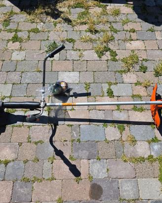 DECESPUGLIATORE HUSQVARNA 553RS