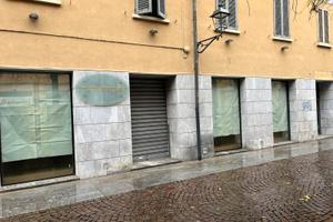 Negozio Isola Pedonale