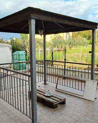 Gazebo in ferro