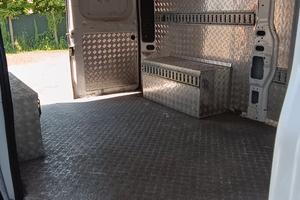 alluminio mandorlato per allestimento furgone 