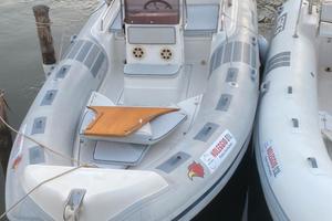 gommoni per noleggio 