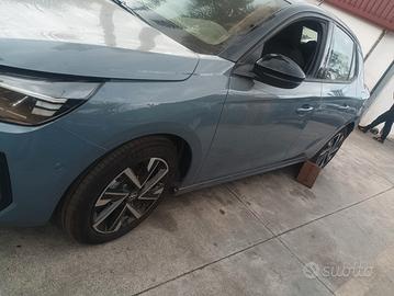 Opel Corsa f anno 2025 sportelli 