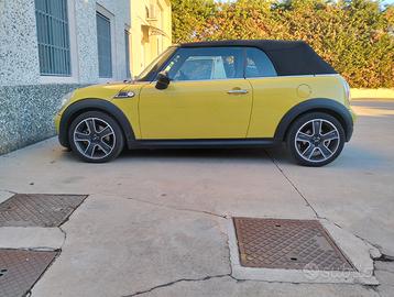 MINI Mini Cabrio (F57) - 2009