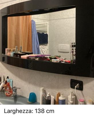 Bagno lavabo in vetro temperato e specchiera