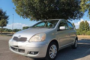 Toyota Yaris 1.0i 16V cat 5 porte Neopatentati