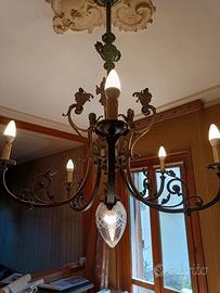 Lampadario antico in ferro battuto primi '900. 
