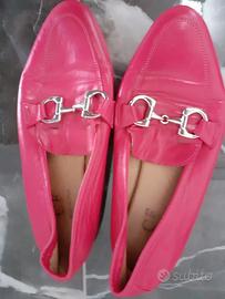 Eleganti mocassini loafer donna in pelle fucsia 