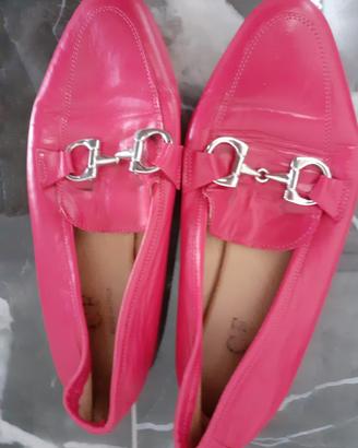 Eleganti mocassini loafer donna in pelle fucsia 