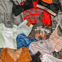 donna abbigliamento S-M 1€ al pezzo 👀 descrizione