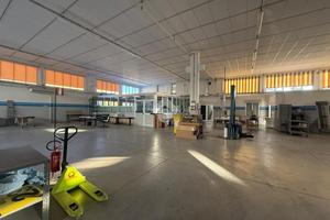 CAPANNONE A CASTELNOVO DI SOTTO