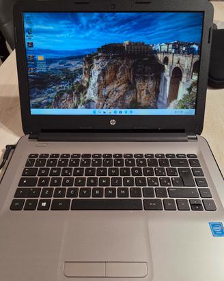 Notebook hp ssd 4gb ram 15 pollici windows 11
