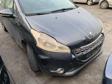 RICAMBI USATI AUTO VARI PEUGEOT 208 2014 1400 D