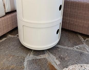 comodino kartell parte sotto 