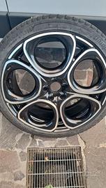Cerchio in lega Alfa Romeo Tonale