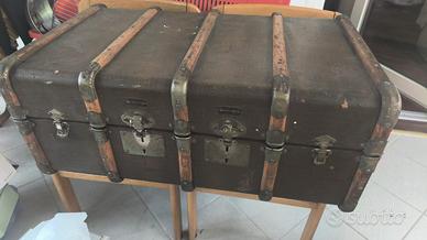 Baule da viaggio antico