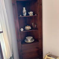 Angoliera antica in legno