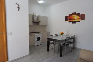 Vieste trilocale vicino centro e mare