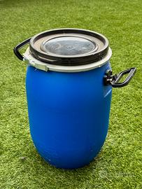 Bidone ad uso alimentare con chiusura ermetica