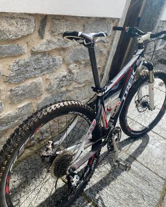 Bicicletta trek 8 seties