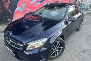 MERCEDES GLA 180 PREMIUM/AUT+TETTO+LED+NAVI+R.CAME