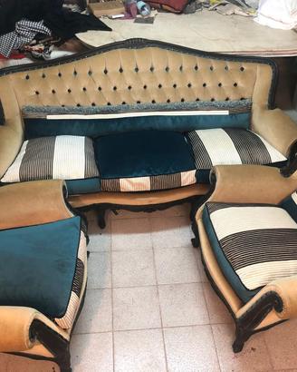 Set divano e poltrone vintage restaurati