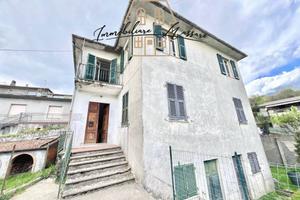 Villa di 98 m² con 4 locali a Zeri