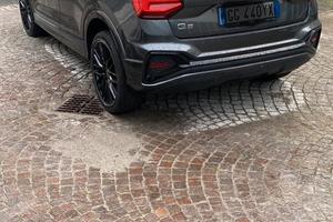 Audi Q2  Night Edition