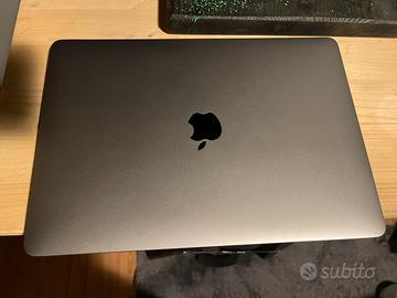 MacBook Pro 13” (2019) 128 GB SSD  8 RAM