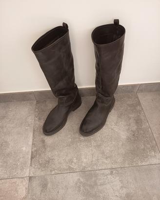 Stivali quasi nuovi per donna