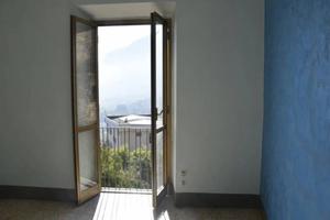 Appartamento di 95 m² con più di 5 locali a Esperi