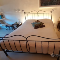 Letto matrimoniale artigianale in ferro battuto