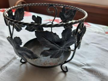 Porta vaso in ferro battuto