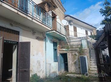 Casa semindipendente con corte privata