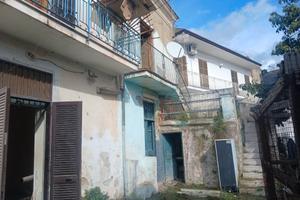 Casa semindipendente con corte privata