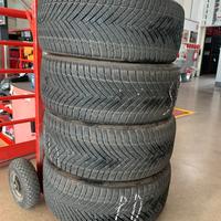 Pneumatici 4 stagioni 225 35 19