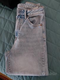 jeans Stradivarius e Bershka