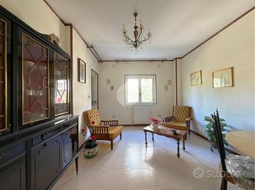 3 LOCALI A CASERTA