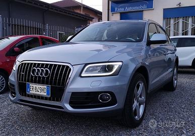 AUDI Q5 2.0TDI Quattro S-tronic S-Line
