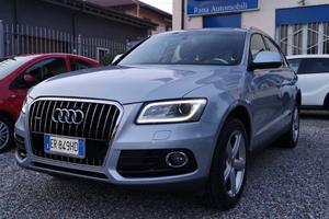 AUDI Q5 2.0TDI Quattro S-tronic S-Line