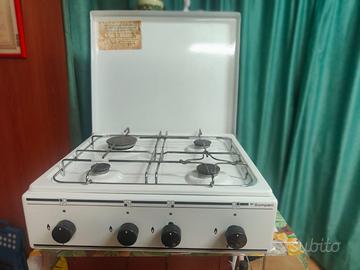 fornello a gas bompani a 4 fuochi