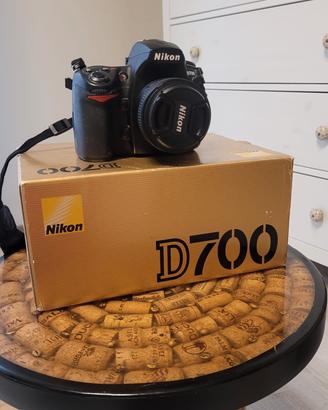 Nikon D700 Kit Full Frame PRO: D700 Boxata + Teleo