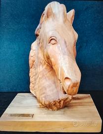 Scultura in Ulivo testa di cavallo