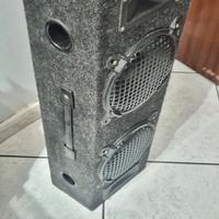 cassa acustica non amplificata.