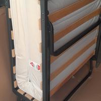Letto pieghevole con materasso 