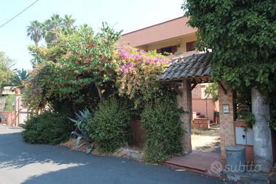 Villa bifamiliare 400mq giardino Parco Cristallo