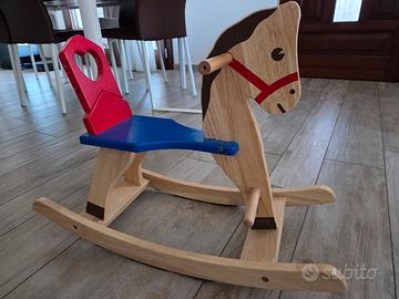 cavallo a dondolo