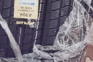 4 gomme nuovi quattro stazioni 4 (215/60/R17XL