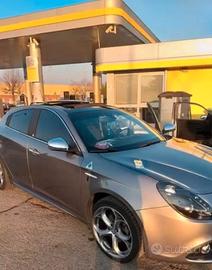 Alfa Romeo Giulietta molto bella e nuova