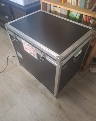 cassa per accessori  per musica 